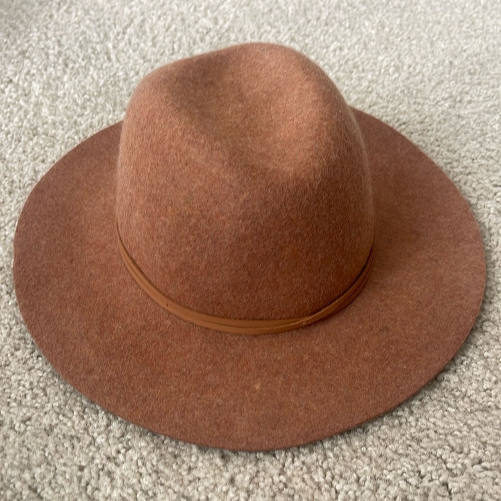 Gap hat